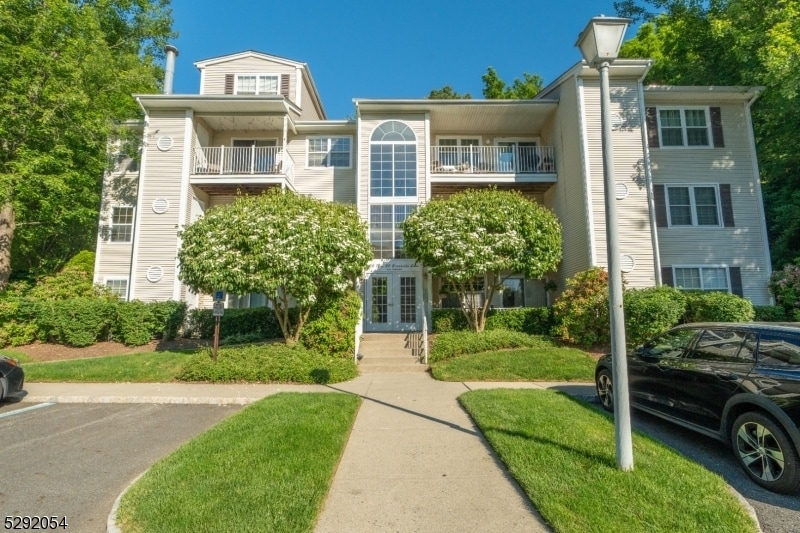 Primary Photo - 78 Brookside Ln
