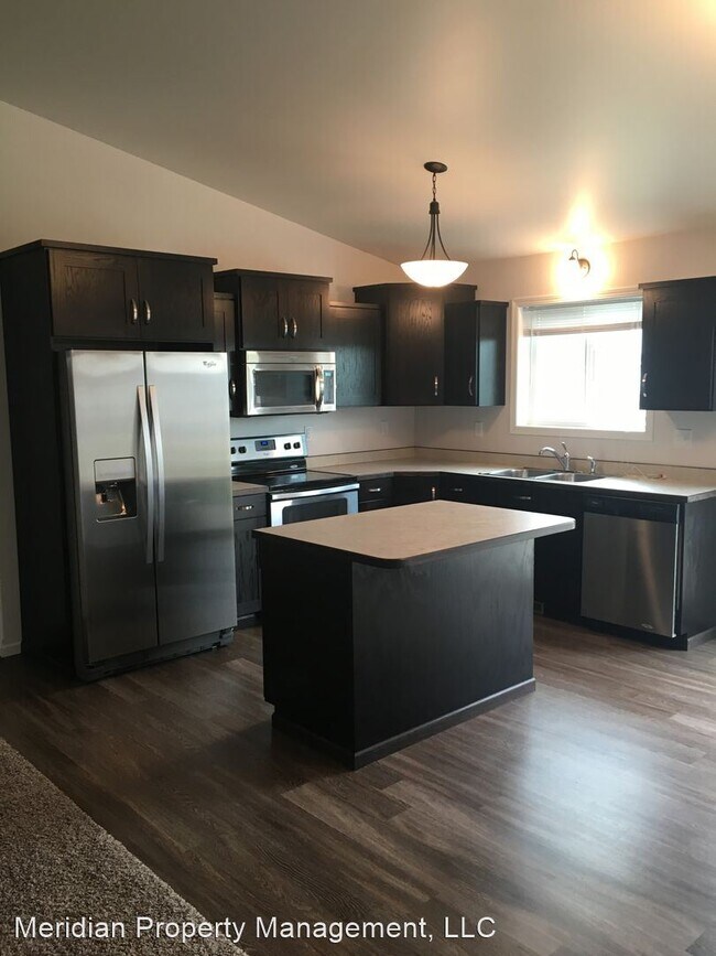 Building Photo - 3 br, 2 bath House - 1319 5th St NW