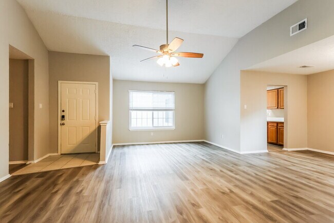 Foto del edificio - 4703 Owens Creek Ln