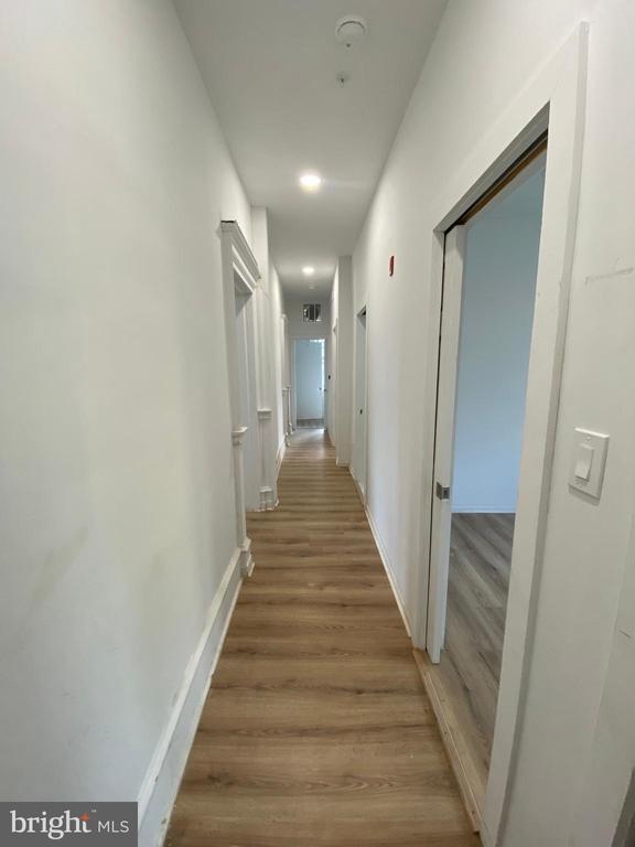 Foto del edificio - 260 W Johnson St