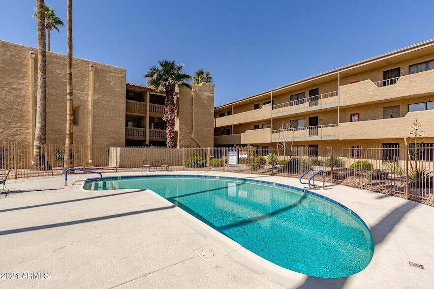 Foto principal - 4950 N Miller Rd