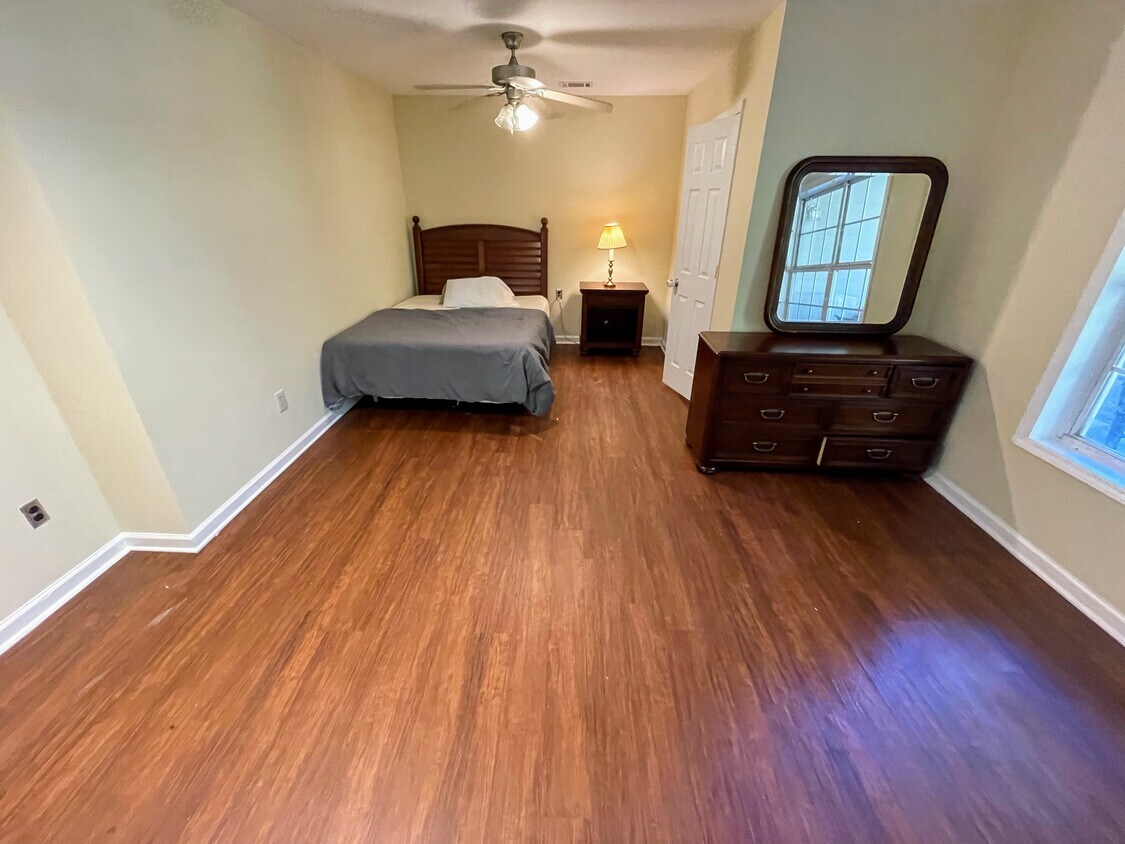 1132 Copper Creek Dr, Canton, GA 30114 House Rental in Canton, GA