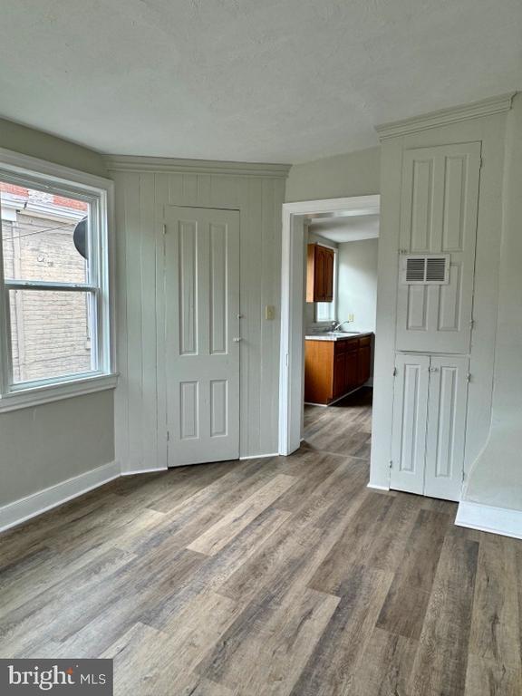 Foto del edificio - 107 S Queen St