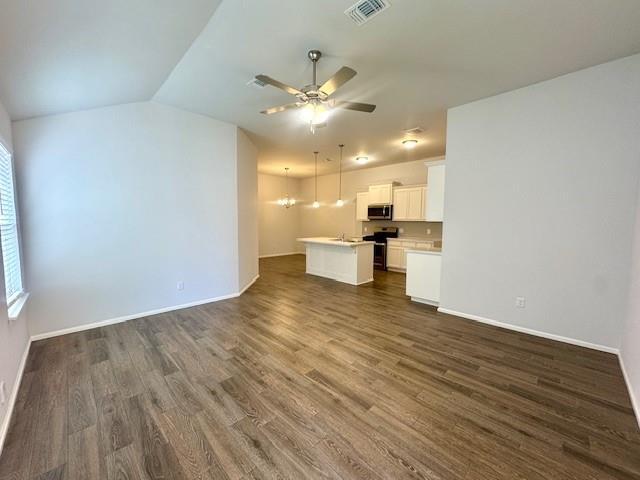Building Photo - 2405 Northcreek Ln