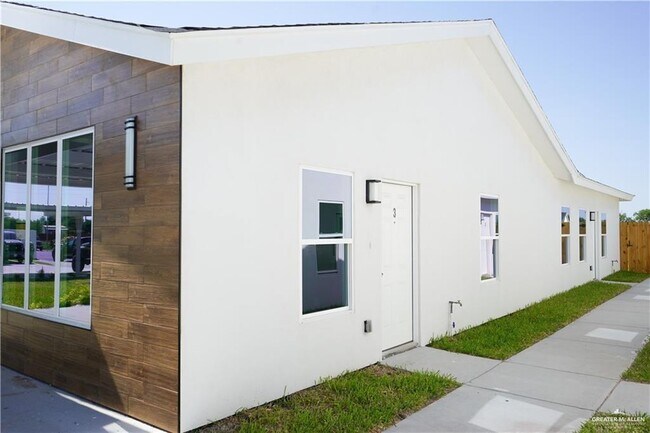 Foto del edificio - 2113 E San Andrea St