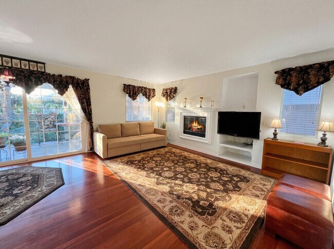 Foto del edificio - 1829 Mirador Dr