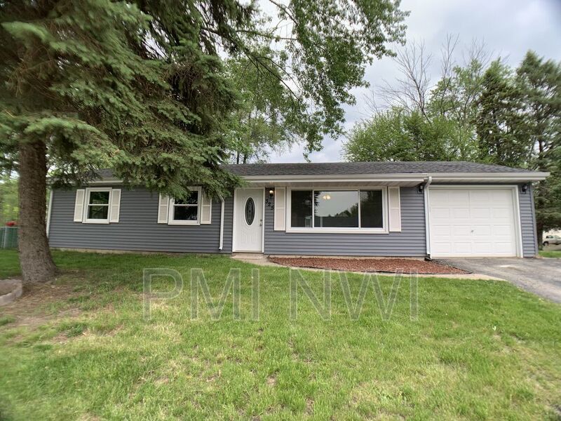 325 Lahonda Dr, Valparaiso, IN 46385 House for Rent in Valparaiso, IN