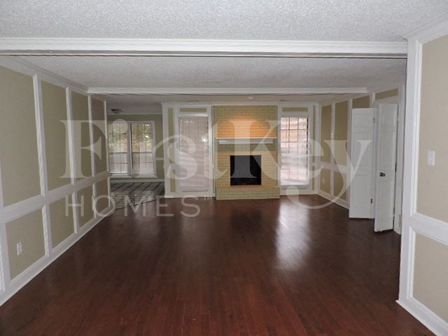 Foto del edificio - 143 Walnut Creek Rd