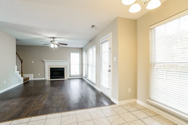 Foto del edificio - 14133 Southbridge Forest Dr