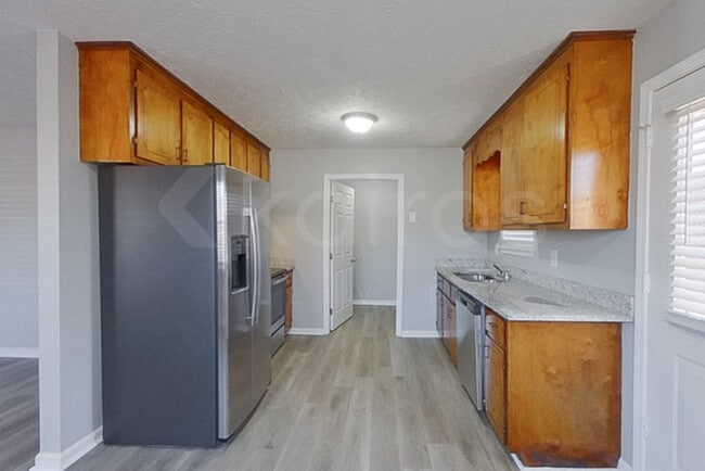 Building Photo - 250 Deer Pkwy