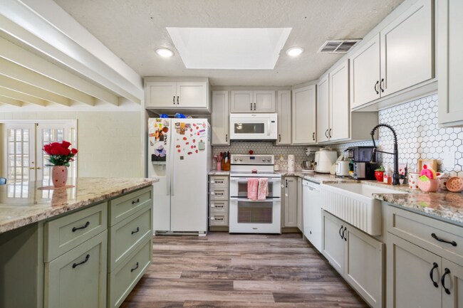 Foto del edificio - 496 N 500 E