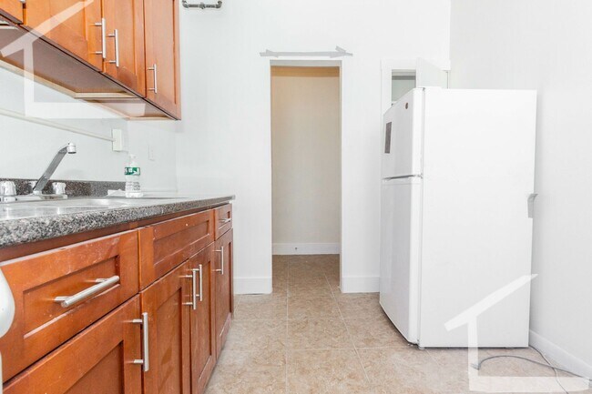 Foto del edificio - Spacious two bedroom in Brighton