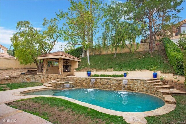 Building Photo - 7 br, 3 bath House - 1 Villamoura