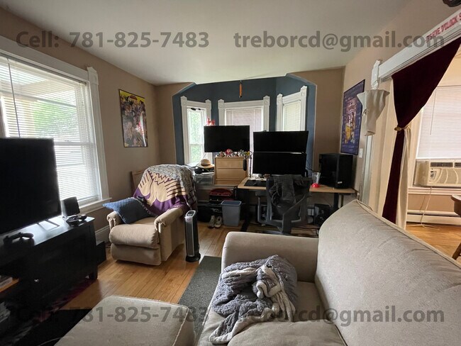 199 Main St - Unit 1 - living room - 199 Main St
