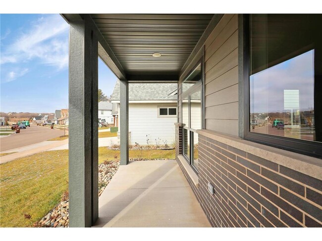 Building Photo - 616 Inspiration Pl