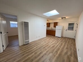 Building Photo - 1252 Cramer Cir