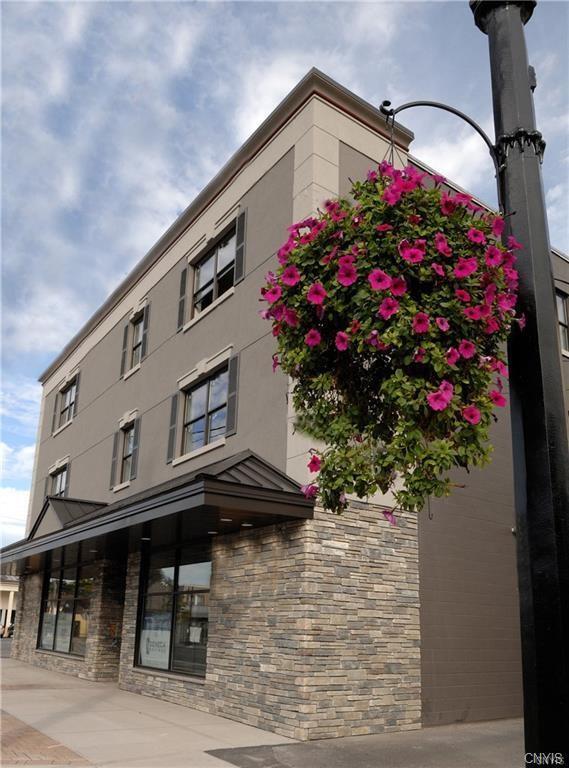 Building Photo - 201 S Main St
