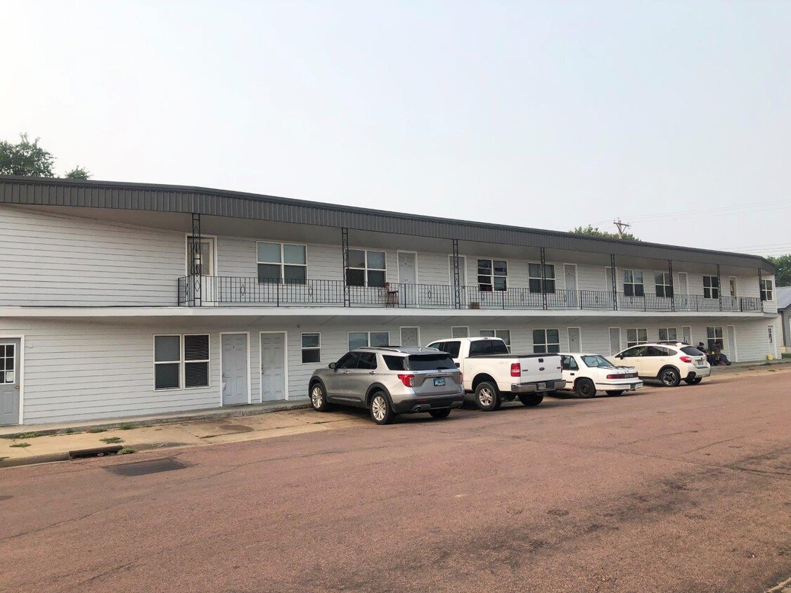 Building Photo - Main St. Apartments