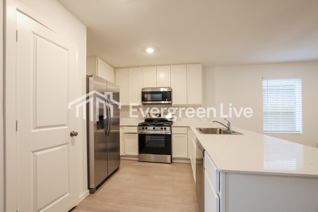 Building Photo - 5918 Patriot Sound Drive