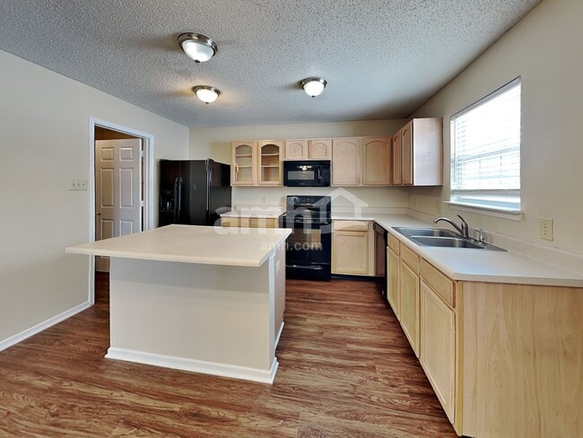 Building Photo - 12440 Rose Haven Dr