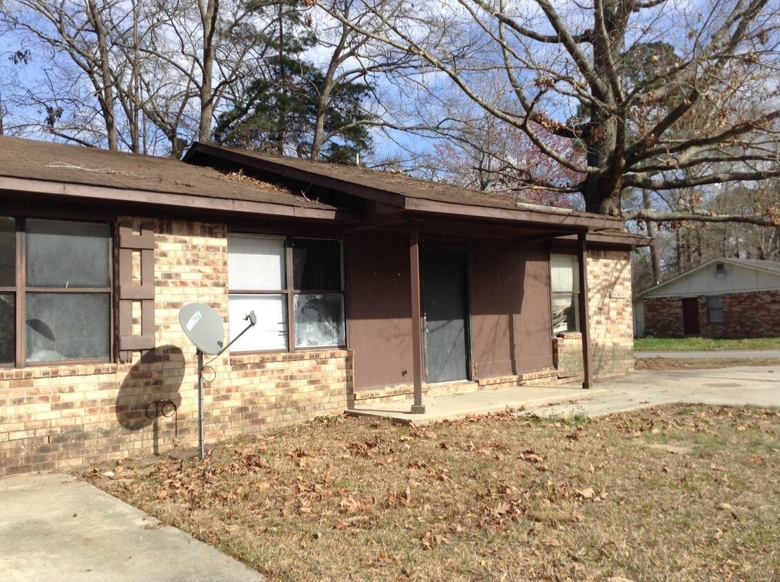Building Photo - 164 Hummingbird Ave