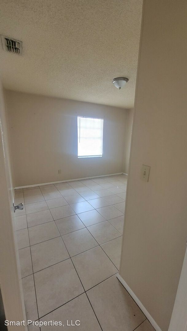 Foto del edificio - 2 br, 1.5 bath House - 225 Century Blvd