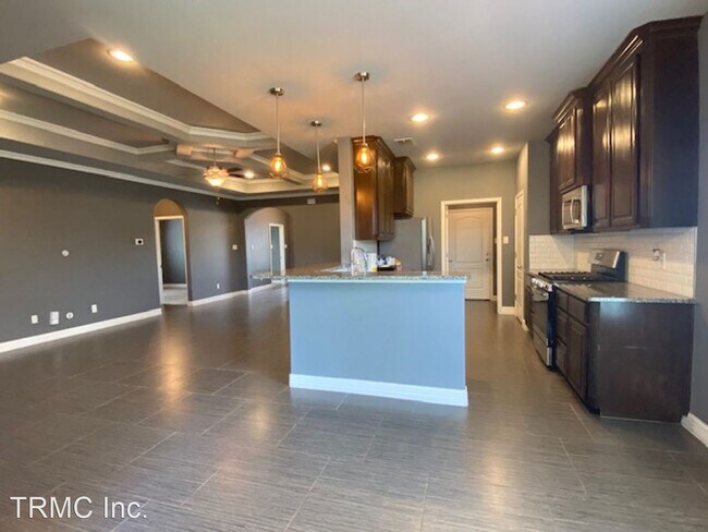 Foto del edificio - 4 br, 2 bath House - 2214 TORRENTE DR