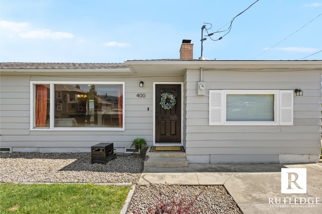 Building Photo - REMODELED! 3 Bed/2 Bath Home in Central Point