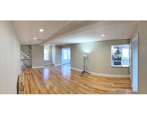 Primary Photo - 29 Packards Ln