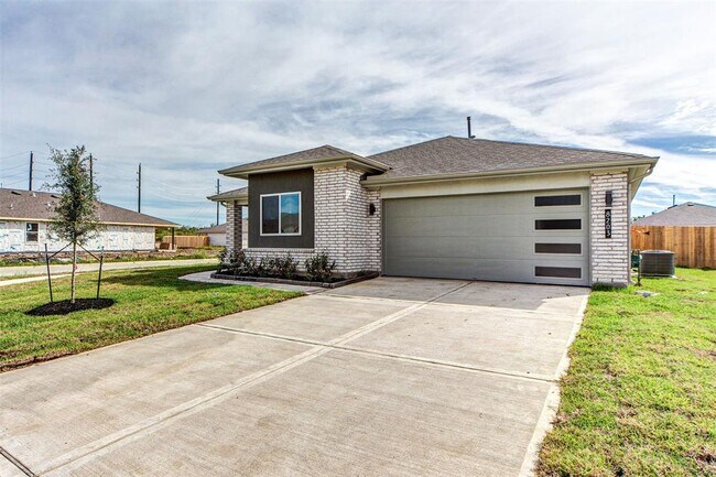 Foto del edificio - 8203 Buck Ln