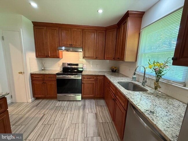 Foto del edificio - 857 Cherry Hill Rd