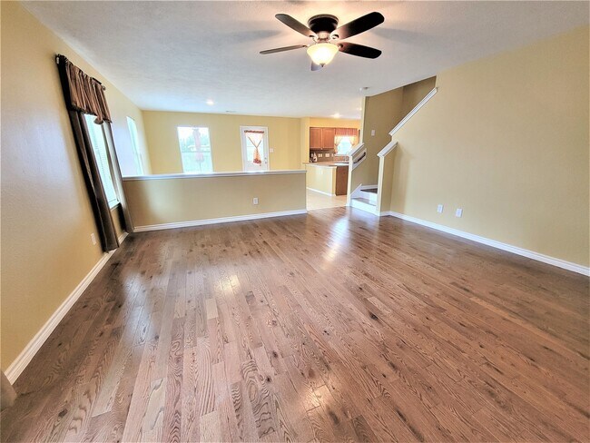 Foto del edificio - 20631 Tayman Oaks Dr