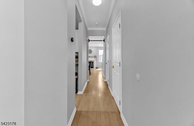 Foto del edificio - 451 Hartford Dr
