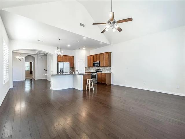 Building Photo - 8760 Iron Horse Dr