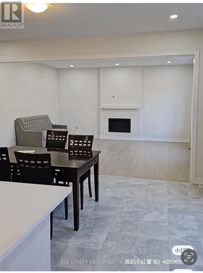 Photo du bâtiment - 49 Bud Leggett Cres