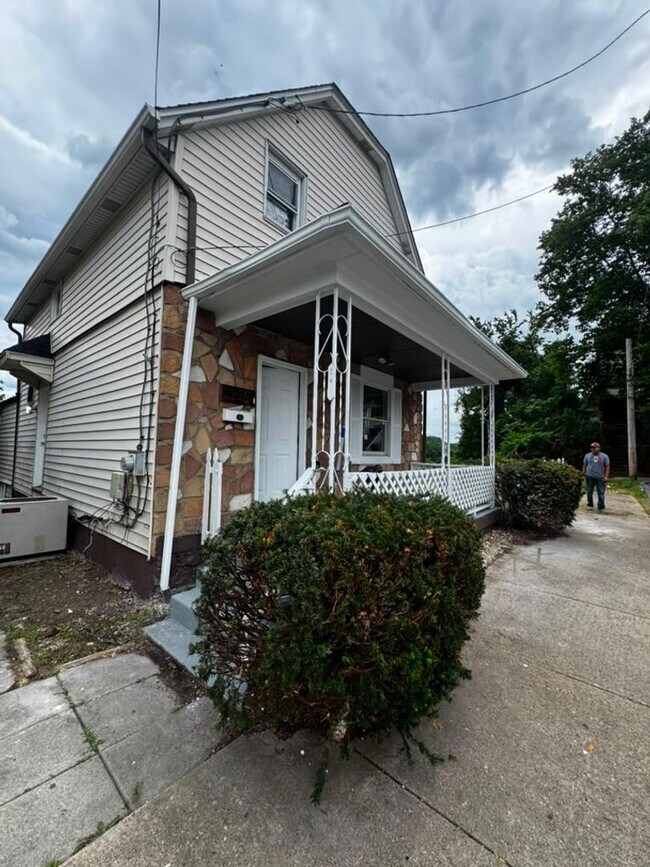 Building Photo - 1717 Martha St
