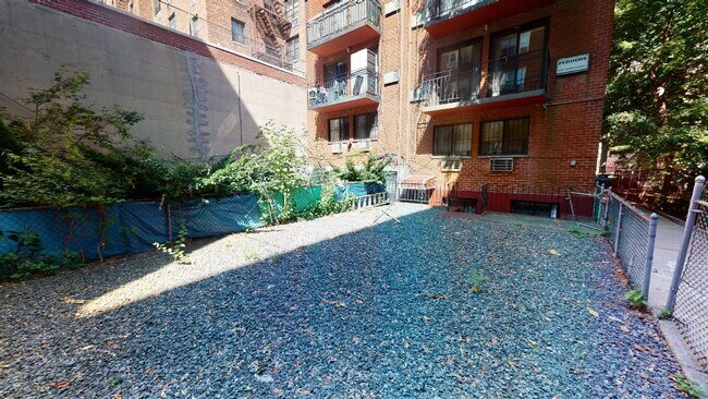 Foto del edificio - 10252 67th Rd