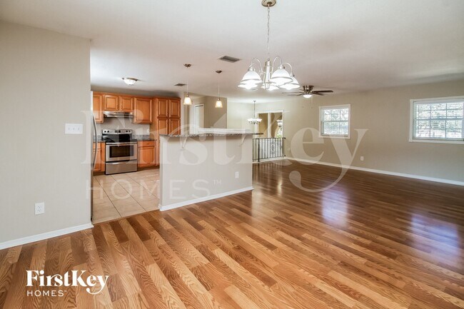 Foto del edificio - 8618 Vannoy Ct