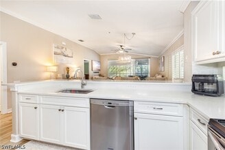 Building Photo - 975 Tarpon Cove Dr