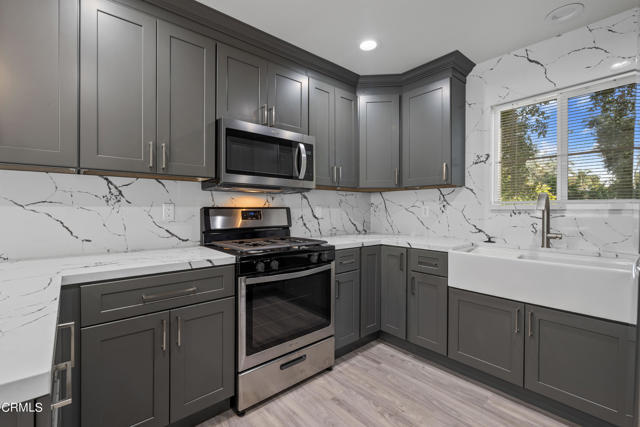 Building Photo - 626 Devirian Pl
