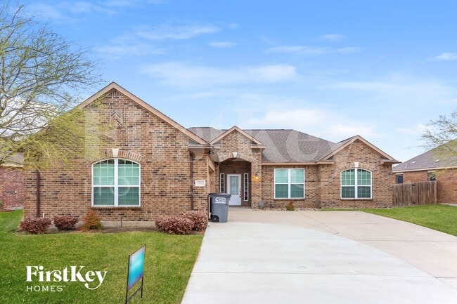 Building Photo - 202 Brook Ct