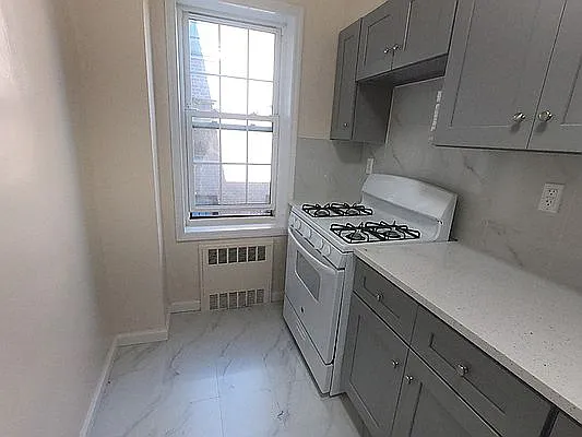 Building Photo - 14021 Burden Crescent