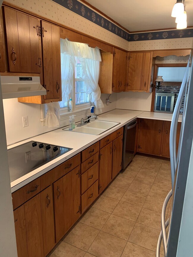 15 Central Ave, Pitman, NJ 08071 House Rental in Pitman, NJ