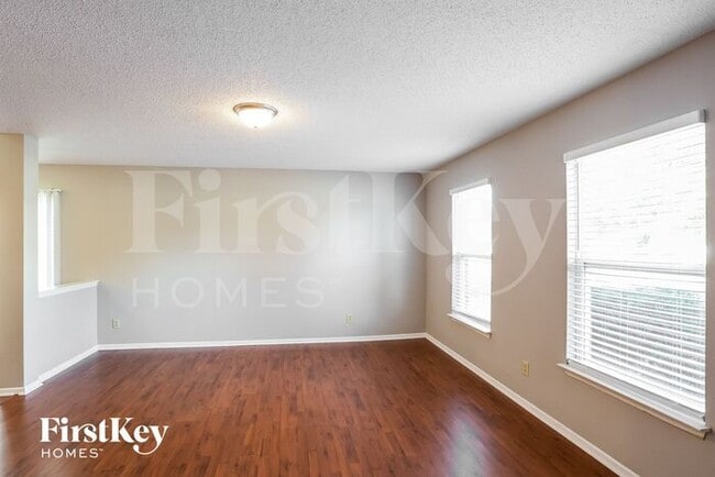 Building Photo - 12725 Loyalty Dr