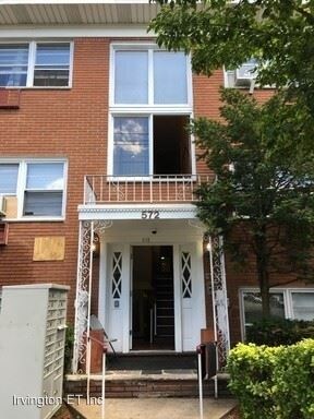 Primary Photo - 572 Stuyvesant Ave
