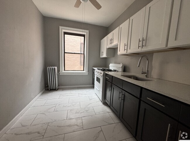 Building Photo - 138 New York Ave