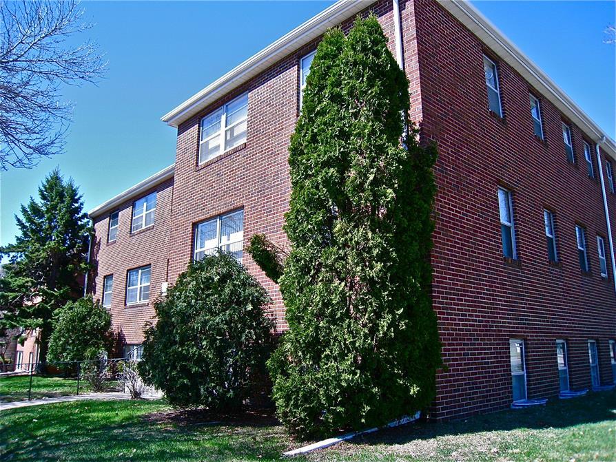 Foto del edificio - Ford Parkway Apartments