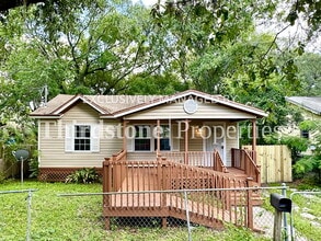 Building Photo - 156 Willow Branch Ave