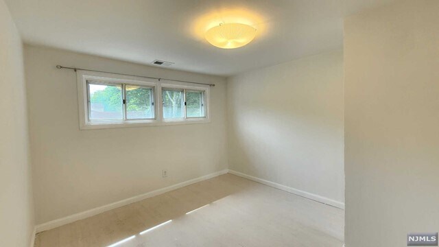 Building Photo - 156 Pascack Rd