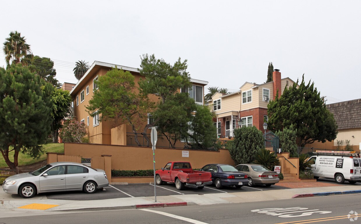 Foto principal - 4002-4006 Florida St